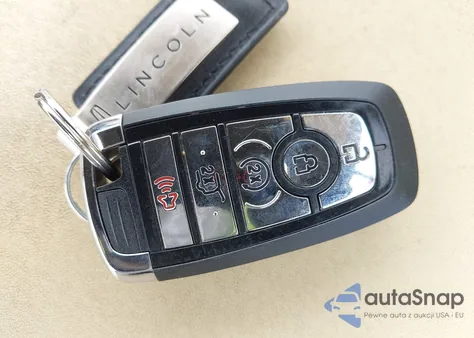 2023 Lincoln Corsair Reserve z USA, uszkodzony, nr VIN 5LMCJ2CA3PUL11931